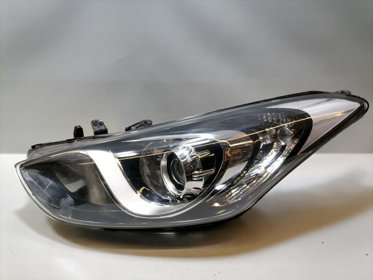 Hyundai I30 GD original Scheinwerfer vorn links Halogen Bj.2013 Hyundai I30 GD original Scheinwerfer vorn links Halogen Bj.2013